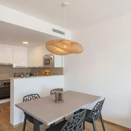 Almadrava, Apartment